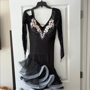 Chic Asymmetrical Black Dress with White Floral Design